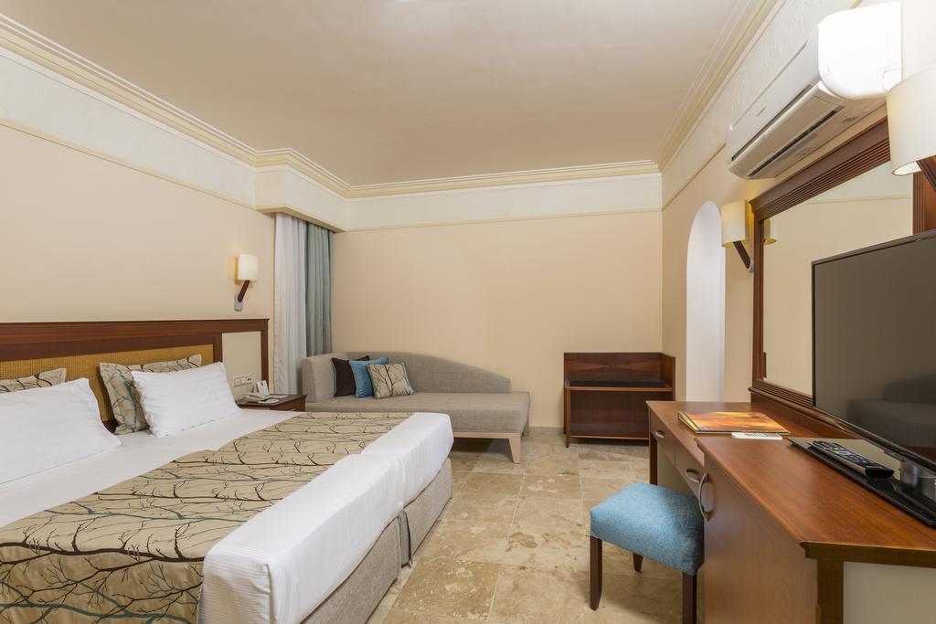 Melas Holiday Village Side Habitación foto